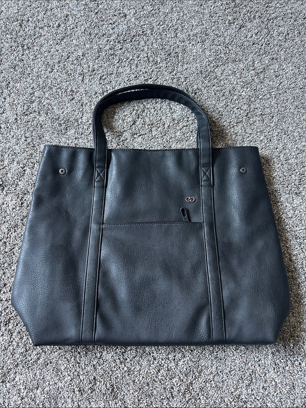 Sleek Black Women's Tote with Front Pocket